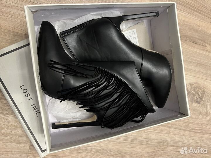 Ботильоны с бахромой