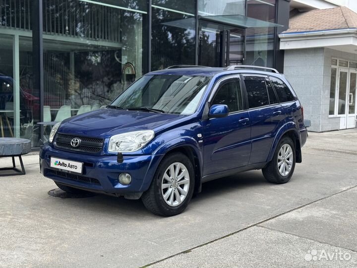 Toyota RAV4 2.0 AT, 2004, 331 000 км