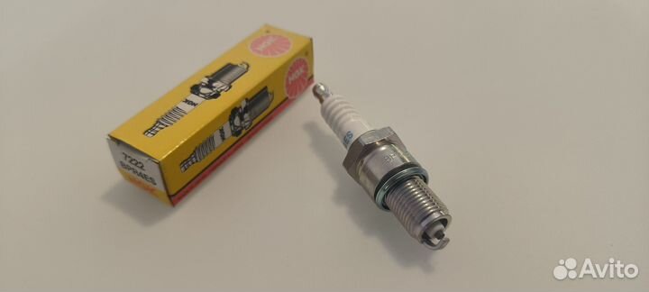 Свечи зажигания NGK BPR4ES (7222)