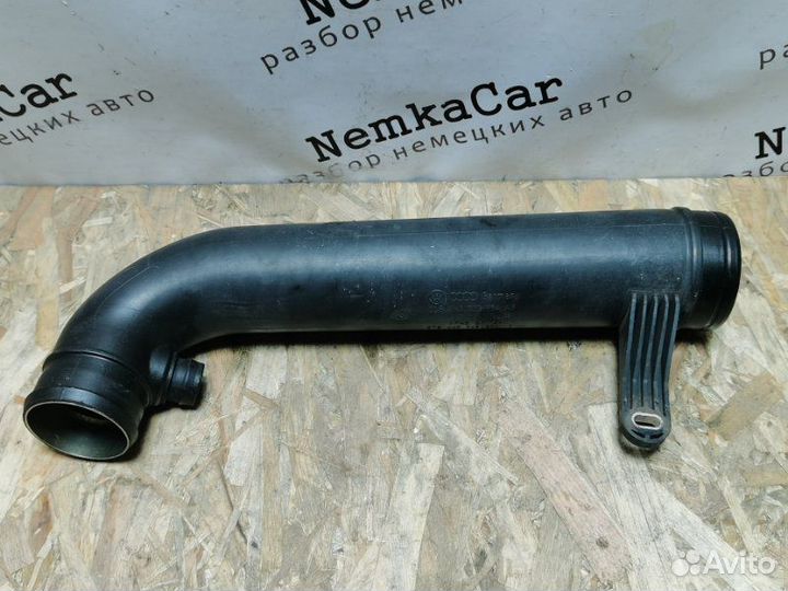 Патрубок воздушного фильтра Volkswagen Tiguan 5N1