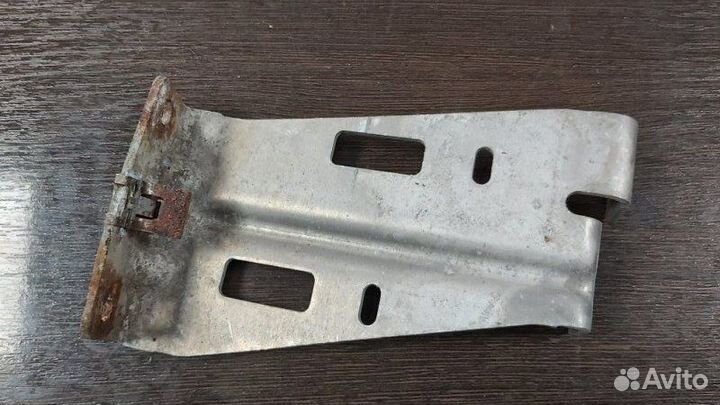 Кронштейн левый Bmw X6M E71 S63B44A 2009