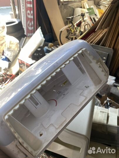 Диспенсер для салфеток туалетной бумаги