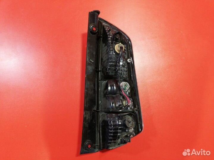 Фонарь задний левый Toyota Passo KGC10 1KR-FE