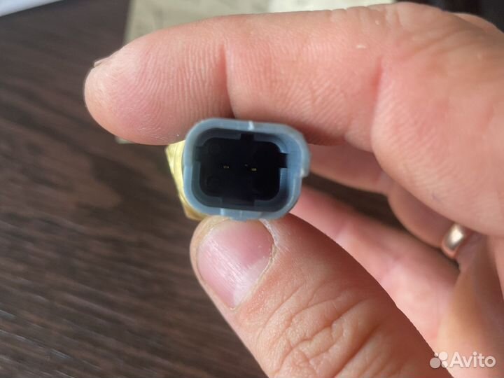 Датчик заднего хода renault