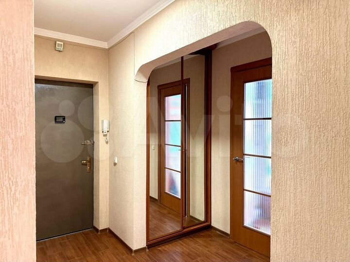 3-к. квартира, 106,8 м², 2/5 эт.