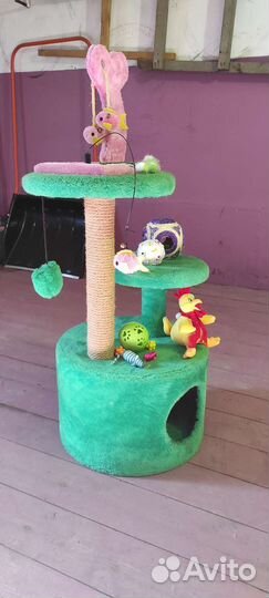 Домик для кошки с когтеточкой