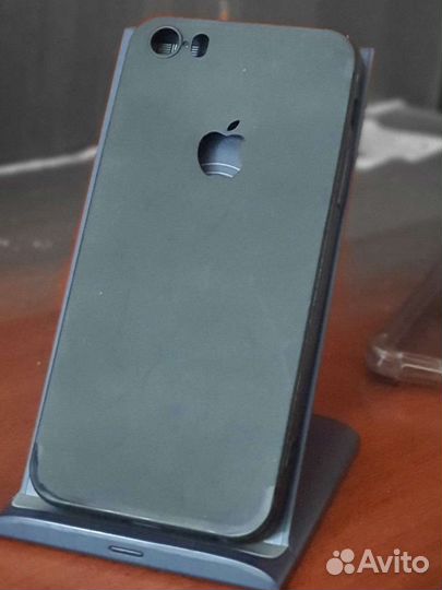 Чехлы на телефон