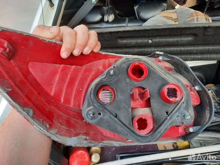 Задняя фара на гранту