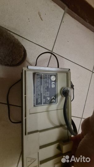 Видеомагнитофон LG L495