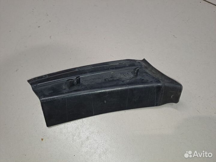 Щиток фонаря заднего правого Volkswagen Jetta A6 2010-2018