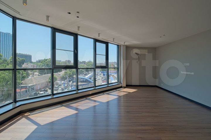 4-к. квартира, 150 м², 4/24 эт.