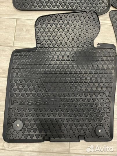 Автомобильные ковры на passat B7