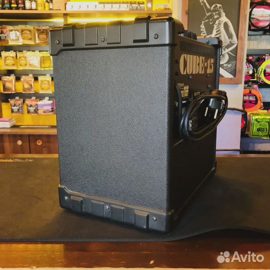 Комбоусилитель для электрогитары Roland Cube 15 Ch
