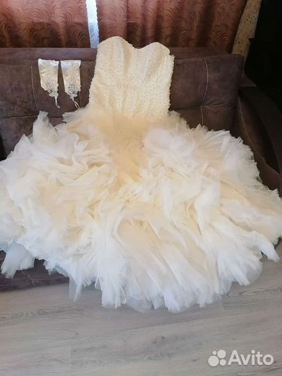 Свадебное платье