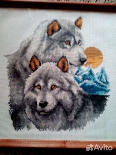 Волки. Вышивка крестиком