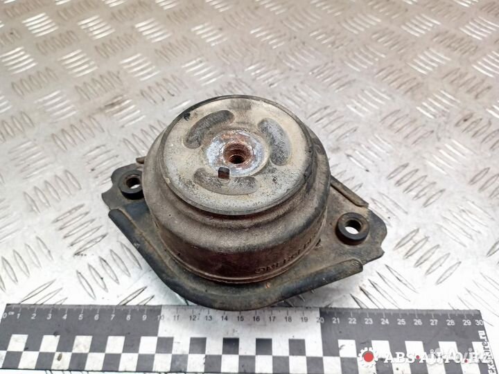 Подушка крепления двигателя Mercedes-Benz M-Класс