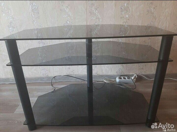 Тумба стеклянная