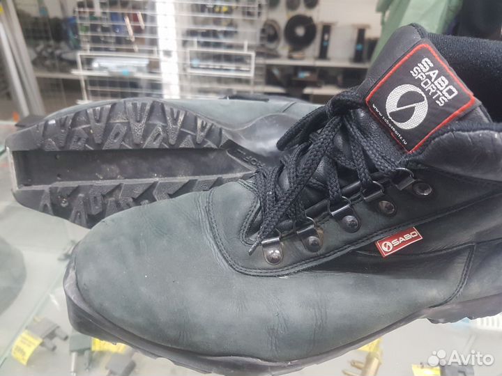 Лыжные ботинки