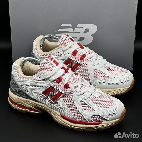 Кроссовки женские New Balance 1906R