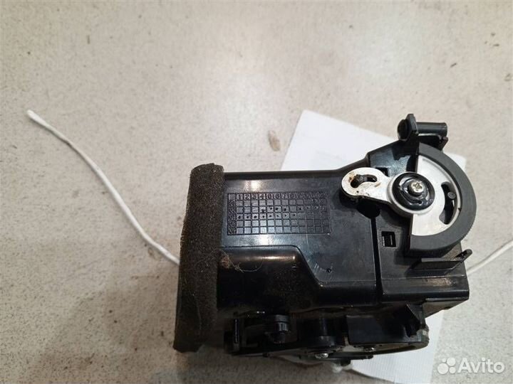 Дефлектор воздушный центральный правый Chevrolet