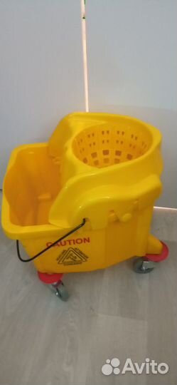 Ведро на колесиках с отжимом