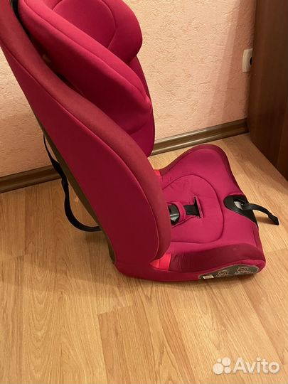 Автомобильное детское chicco от 9- 18/ 15- 36 кг