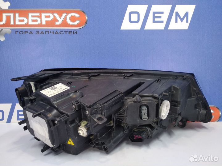 Фара левая Touareg NF