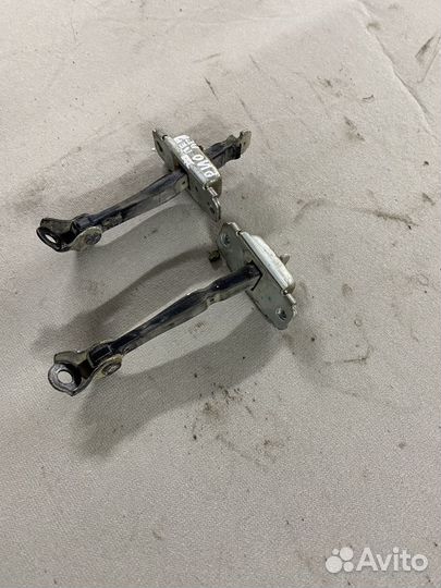 Ограничитель двери Kia Rio (QB) III (2011–2015)