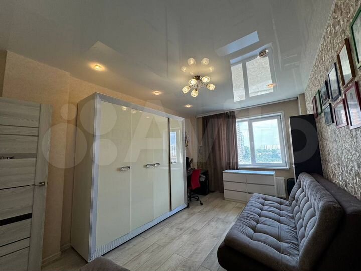 3-к. квартира, 87 м², 6/9 эт.