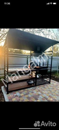 Мангал с крышей