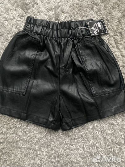 Шорты женские