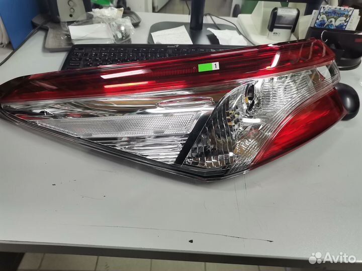 Фонарь задний наруж лев