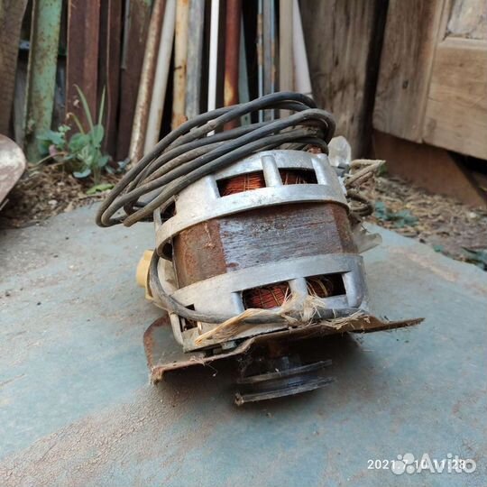 Электродвигатель от стиральной машины