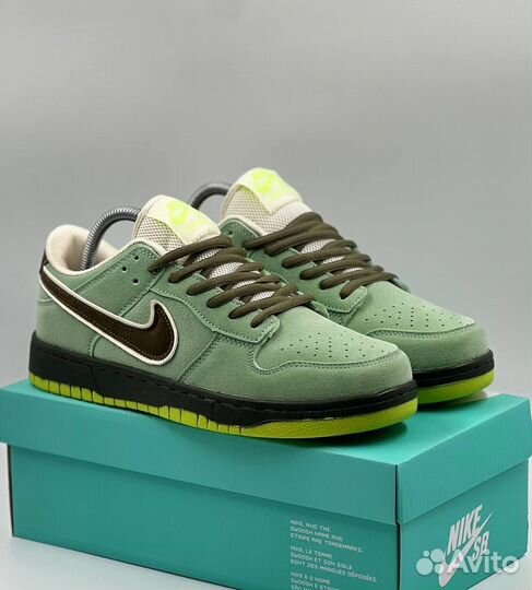 Кроссовки женские Nike SB Dunk Low