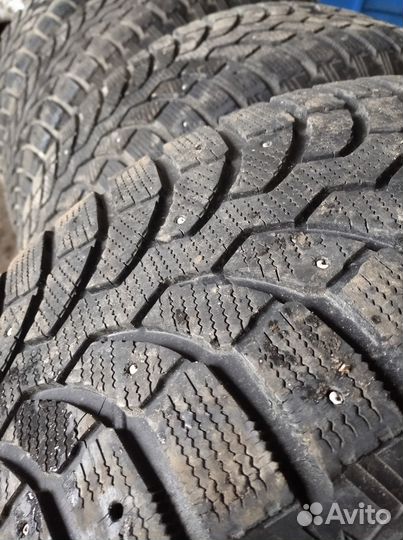 Bridgestone Blizzak Spike-01 265/65 R17