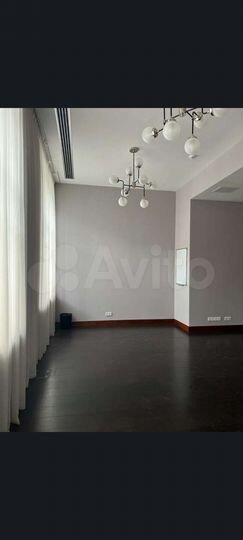 Здание, 3300 м²