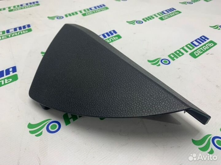 Накладка декоративная двери передняя левая