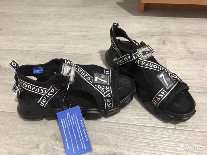 Сандали на мальчика