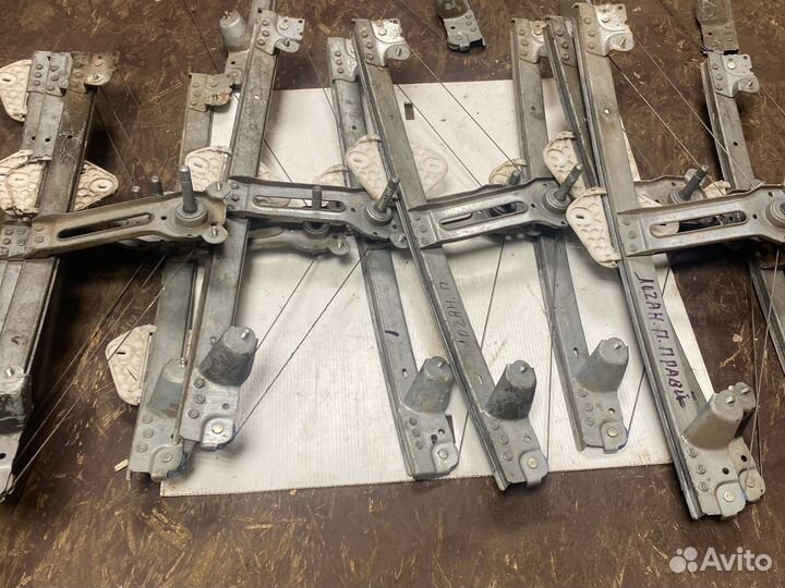 Стеклоподъемник передний Renault Logan 1