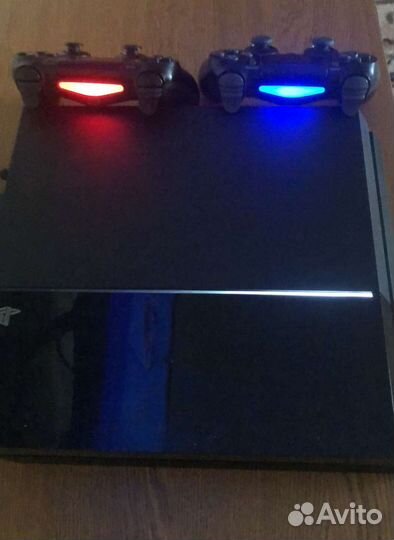 Ps4 + 2 диска в подарок
