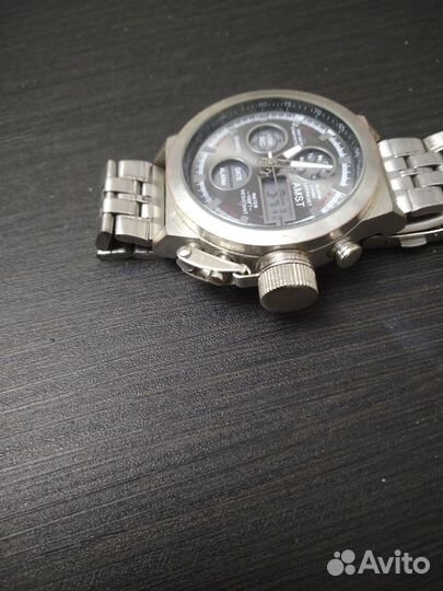 Мужские наручные часы электронные цифровые