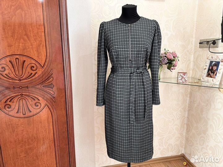 Платье с замком 46 48 Valentina