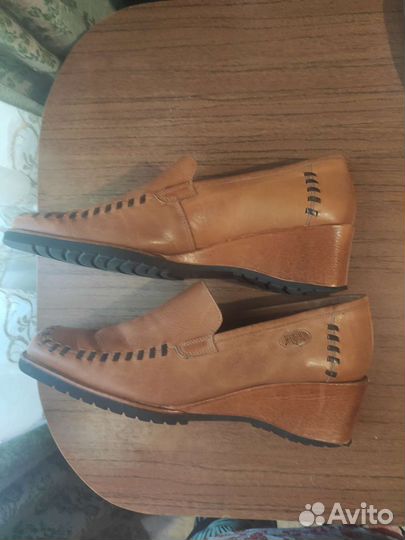 Кожаные женские туфли большого размера 42