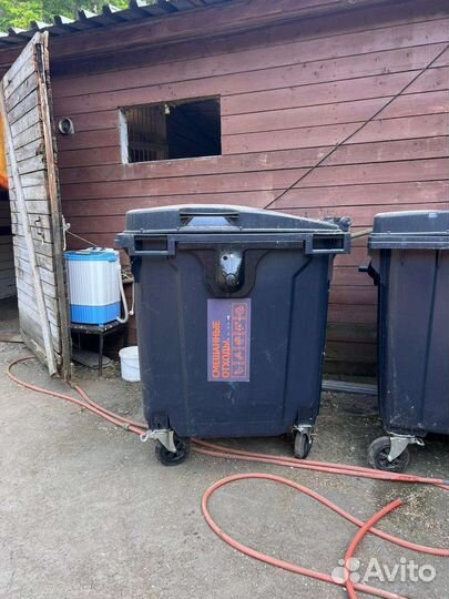 Контейнер для мусора 1100 л