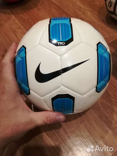 Футбольные мячи, подарок