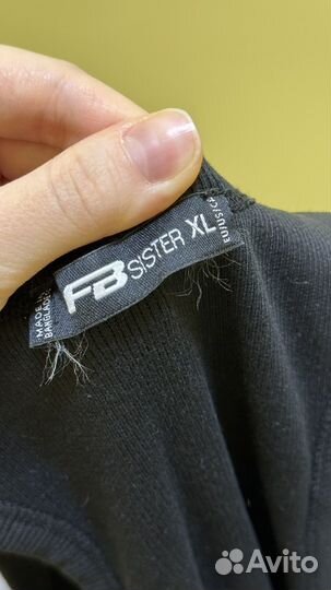 Черное облегающее платье