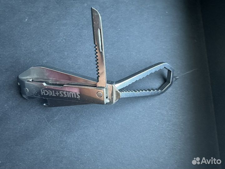 Карманный мультиинструмент SwissTech 9в1