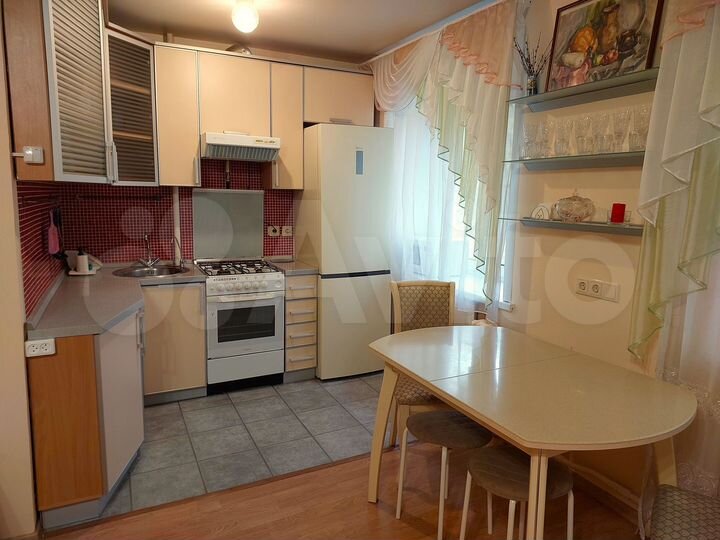 2-к. квартира, 43 м², 3/5 эт.