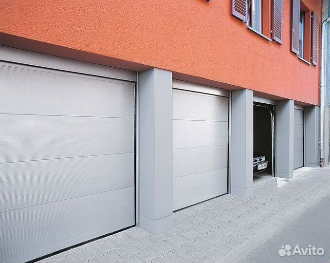 Секционные ворота