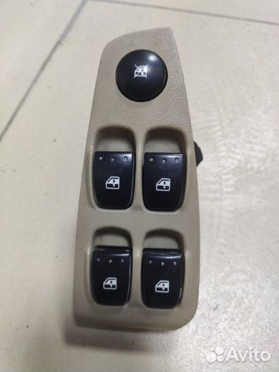 Блок управления стеклоподъемниками передний левый